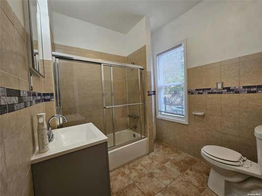 3 beds, 2 baths, $2,900, Unit 2