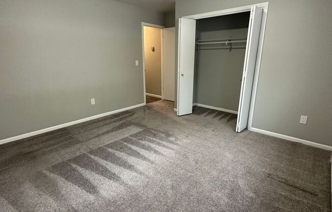 2 beds, 1 bath, 858 sqft, $795, Unit 6