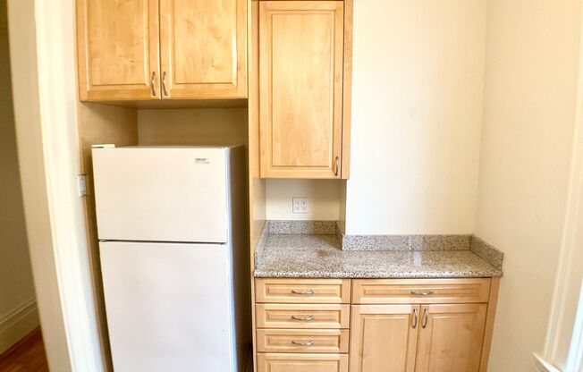 2 beds, 1 bath, 1,150 sqft, $4,145, Unit 2249 1/2