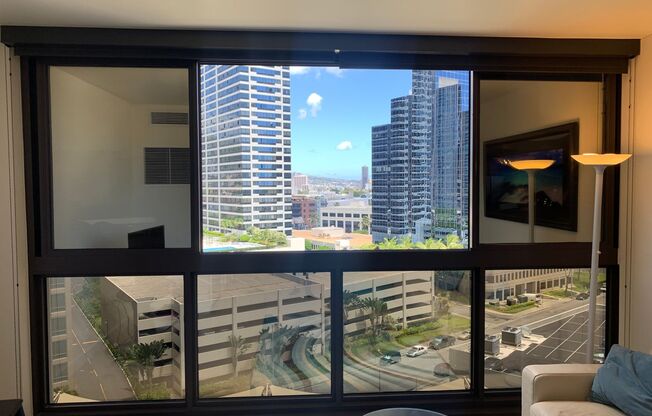 Fully Furnished 1 Bed-1BathPet Friendly Unit in Kaka'ako