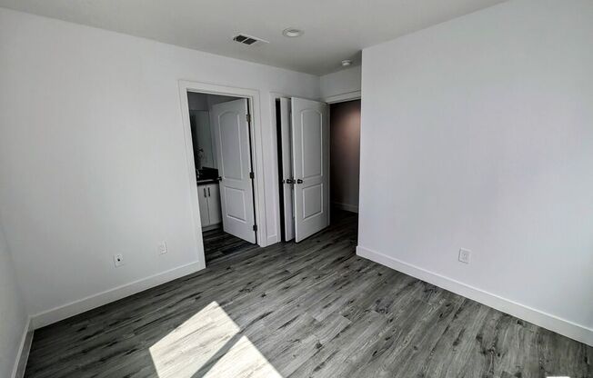 753 1/2 E ADAMS BLVD