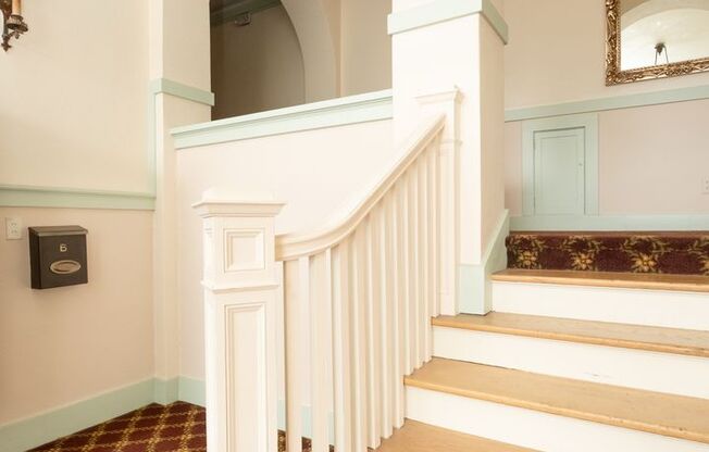 Studio, 1 bath, 480 sqft, $1,275, Unit 107