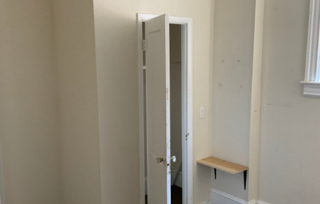 1 bed, 1 bath, $1,350, Unit 24S-1