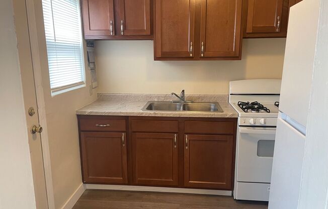 2 beds, 1 bath, 900 sqft, $975, Unit 2331