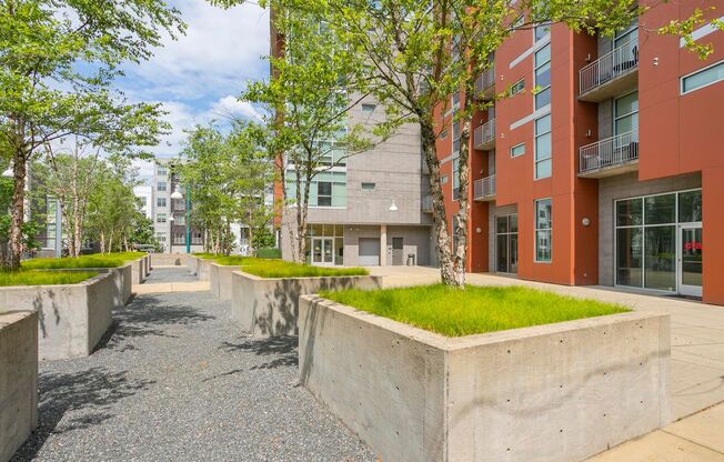 2115 Yeaman Pl