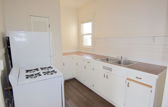 1 bed, 1 bath, 700 sqft, $1,650, Unit Unit 7