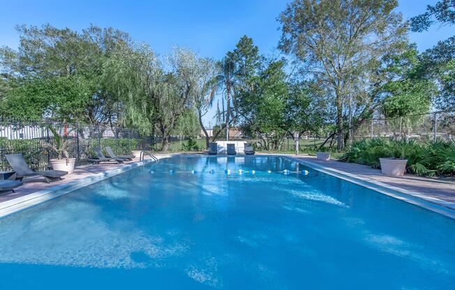 Regency Square Apartments - Apartment Living in Tampa, FL