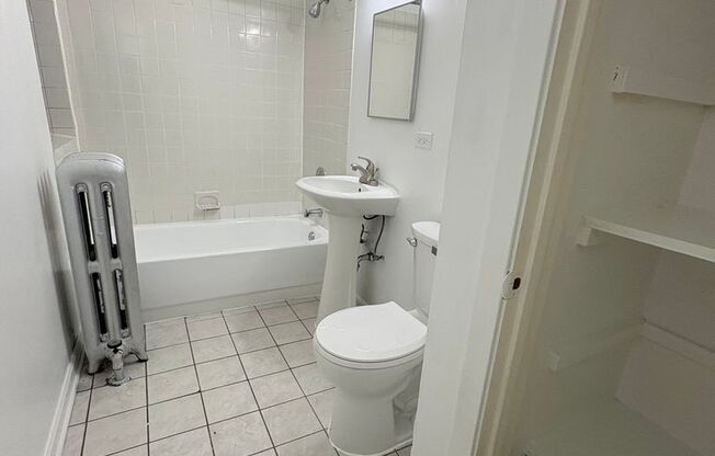1 bed, 1 bath, 670 sqft, $1,125, Unit CA 137-1S