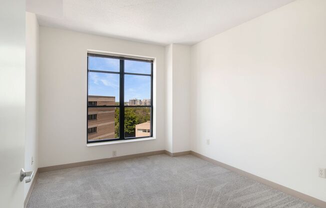 2 beds, 1 bath, 1,045 sqft, $2,300, Unit 0610