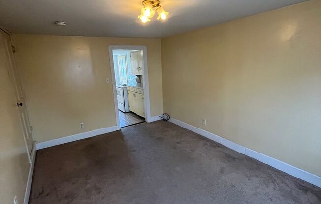 1 bed, 1 bath, $950, Unit 2