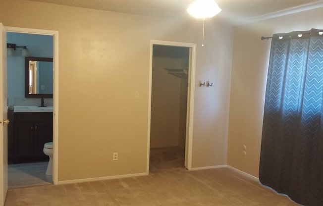 3 beds, 2 baths, $2,095