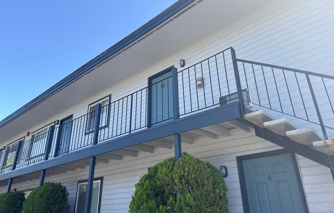 Studio, 1 bath, 410 sqft, $950, Unit 487-12