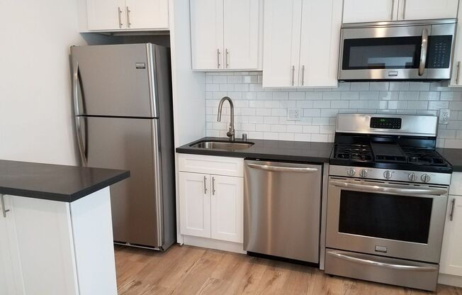 1 bed, 1 bath, 350 sqft, $2,275, Unit 717- 05