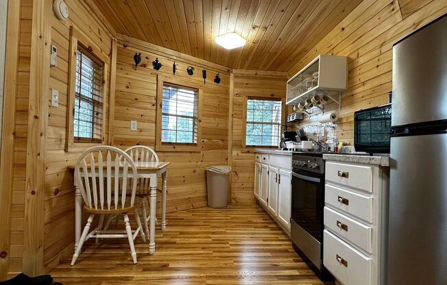 Adorable tiny house for rent in Blount County