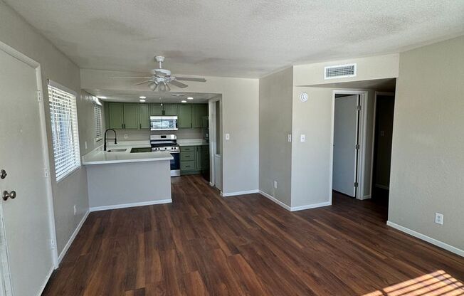 2 beds, 2 baths, 900 sqft, $1,395, Unit 04