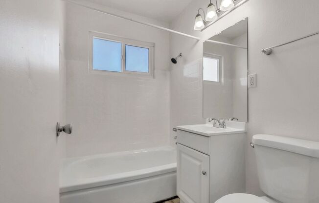 1 bed, 1 bath, 650 sqft, $1,350, Unit 5325-93