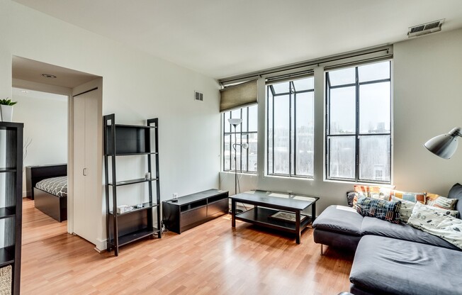 1 bed, 1 bath, $2,500