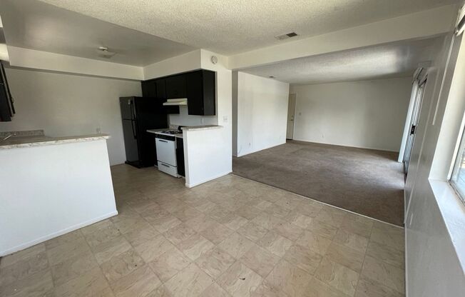 3 beds, 2 baths, $6,000, Unit 3