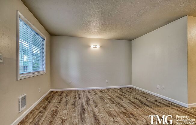 2 beds, 1 bath, 750 sqft, $1,250, Unit 103
