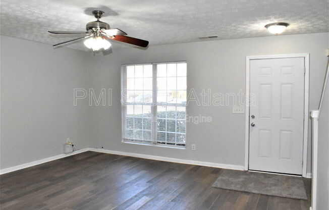 5798 STRATHMOOR MNR CIR