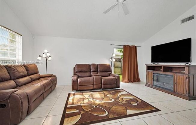 1720 SW 84th Ave # 1720, Miramar, FL 33025