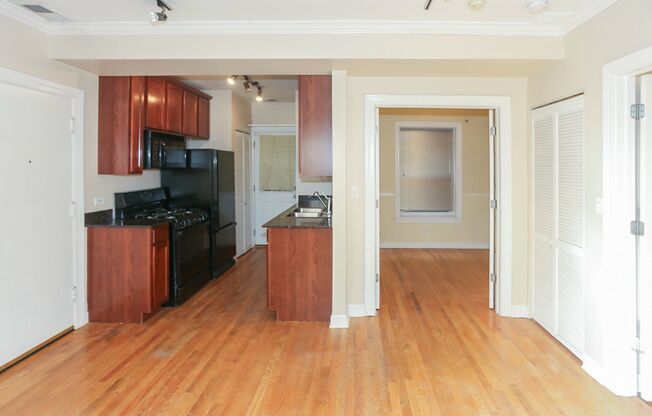 2 beds, 1 bath, 597 sqft, $2,950, Unit 630R-2S