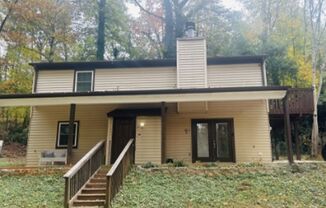 2/1 Available November 1st