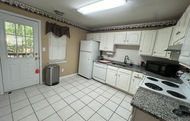 2 beds, 2.5 baths, $1,400, Unit # 33