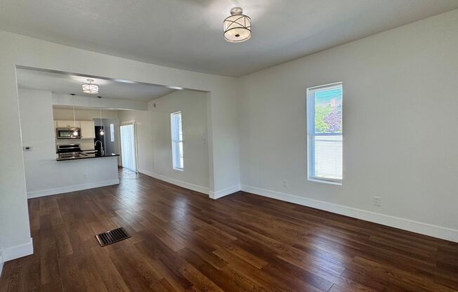 527 James SE- Water included. Huge deck. Main floor laundry. Modern kitchen.