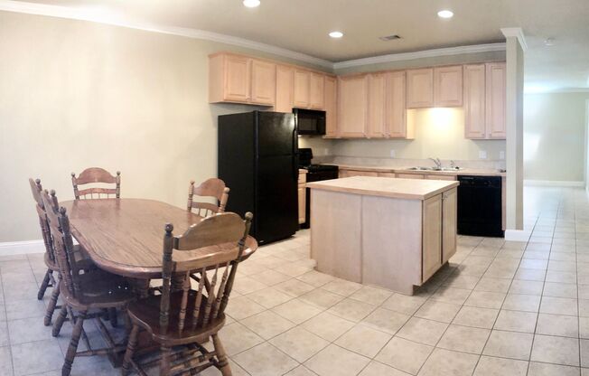 3 Bedroom Townhouse Available now  in a desirable Gated community near LSU, Lake Beau Pre Townhomes!