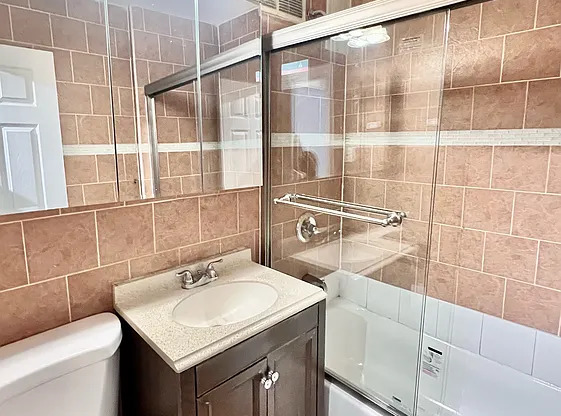 1 bed, 1 bath, $3,500, Unit 3A