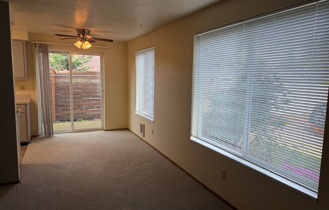 2 beds, 1 bath, 900 sqft, $1,479, Unit 45H