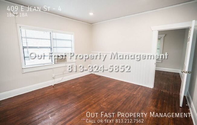 409 E JEAN ST
