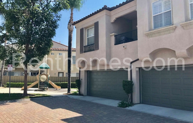 Scripps Ranch, 11665 Miro Circle, 2 Story End Unit, Attached 2 Car Garage, AC, Fireplace, All Appliances!