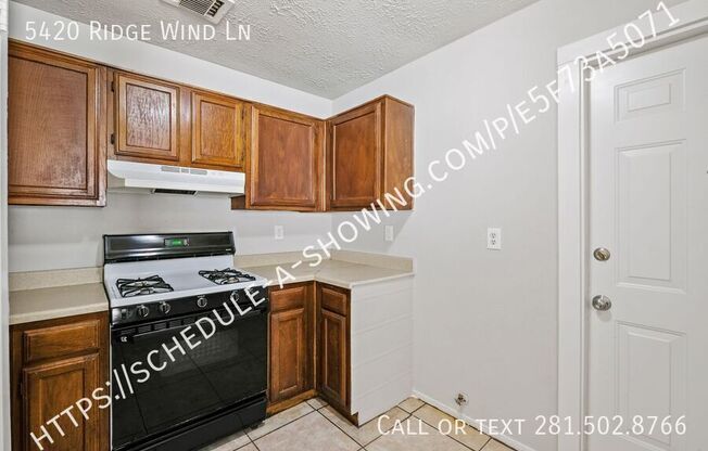 5420 RDG WIND LN