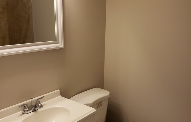 2 beds, 1 bath, 914 sqft, $1,500, Unit 1st Floor
