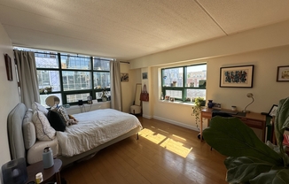 2 beds, 1 bath, 971 sqft, $4,000, Unit 7E