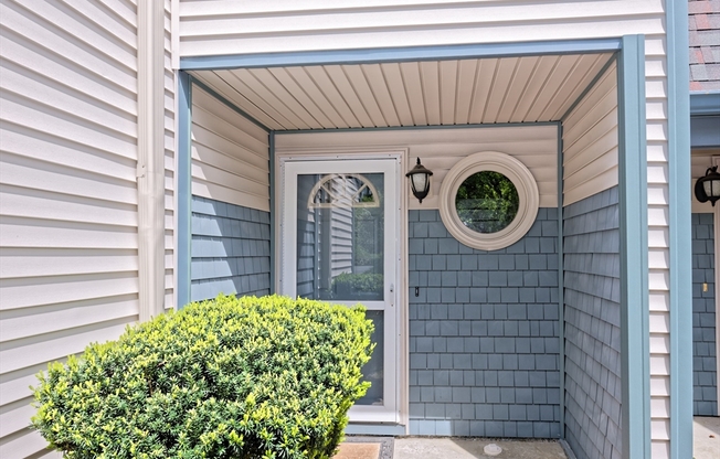 64 CRYSTAL BRK WAY
