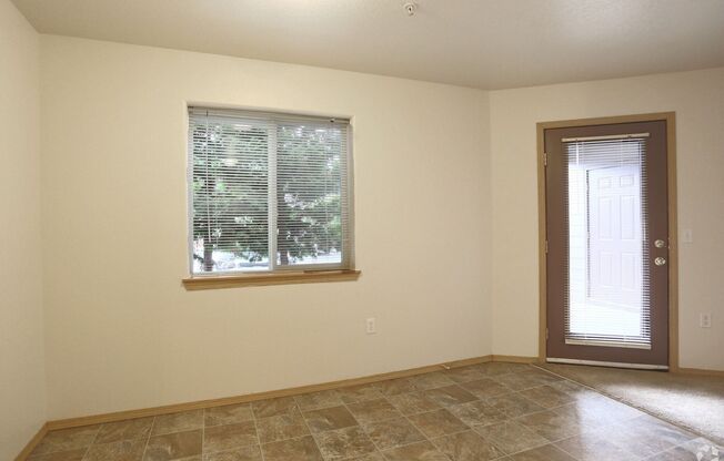 2 beds, 2 baths, 981 sqft, $1,695, Unit 115