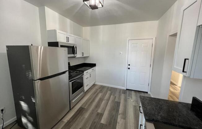 194 SHERIDAN AVE