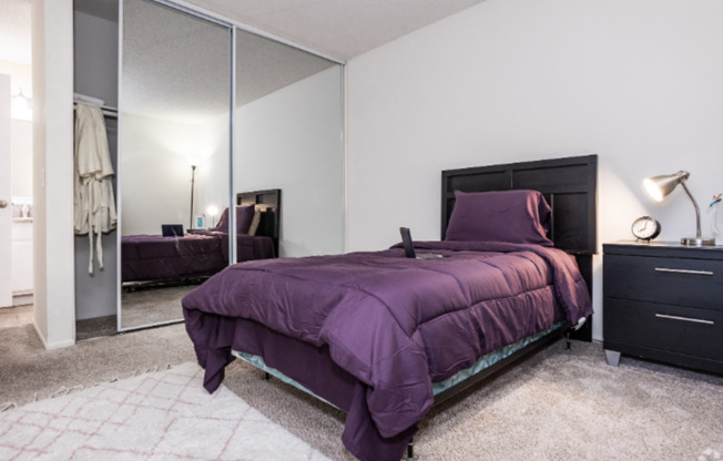 2 beds, 1 bath, 876 sqft, $2,595, Unit F112