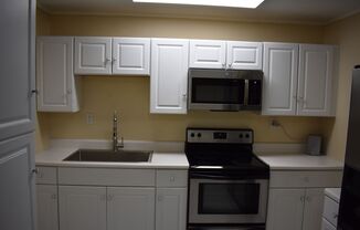 3 beds, 1 bath, $2,100