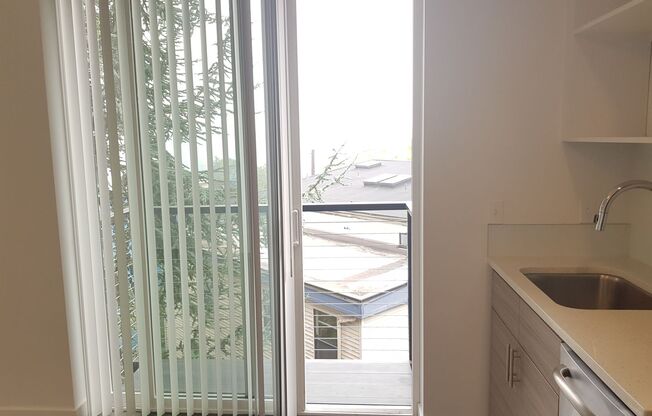 Studio, 1 bath, 325 sqft, $1,345, Unit 414