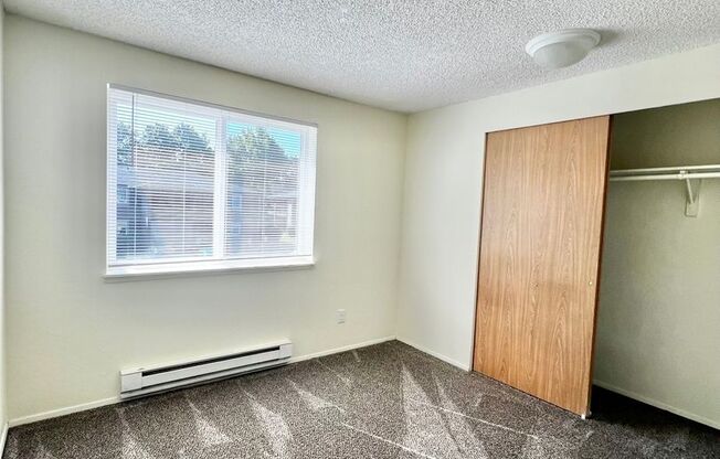 2 beds, 2 baths, 906 sqft, $1,600, Unit DD-242