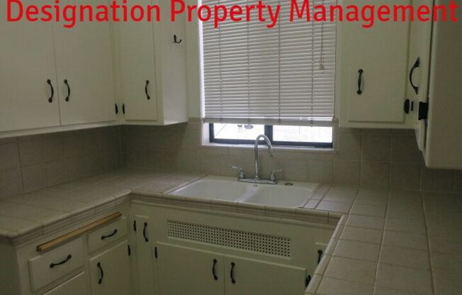2 beds, 1 bath, 800 sqft, $2,590, Unit C