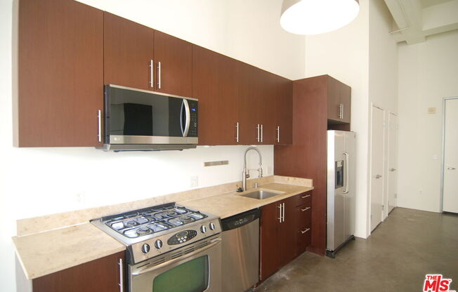 1 bed, 1 bath, 1,190 sqft, $3,200, Unit 310