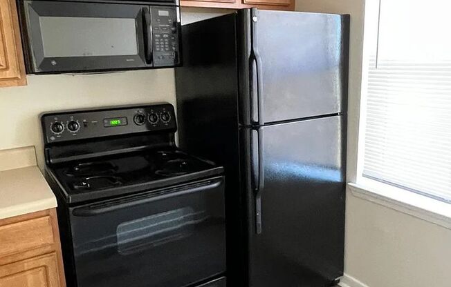Freshly Updated | 2 Bed 1 Bath | E. Richmond Rd.