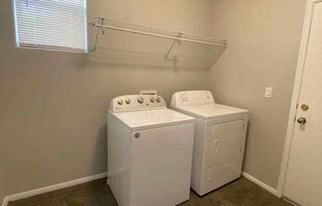 Southern Highlands 4 Bedroom- Single Family Home!