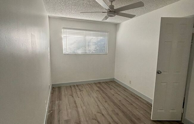 2 beds, 1 bath, $2,475, Unit 817C