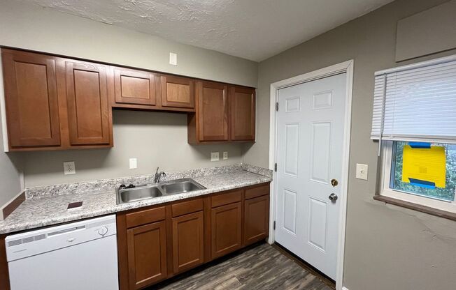 4 beds, 1 bath, $1,575